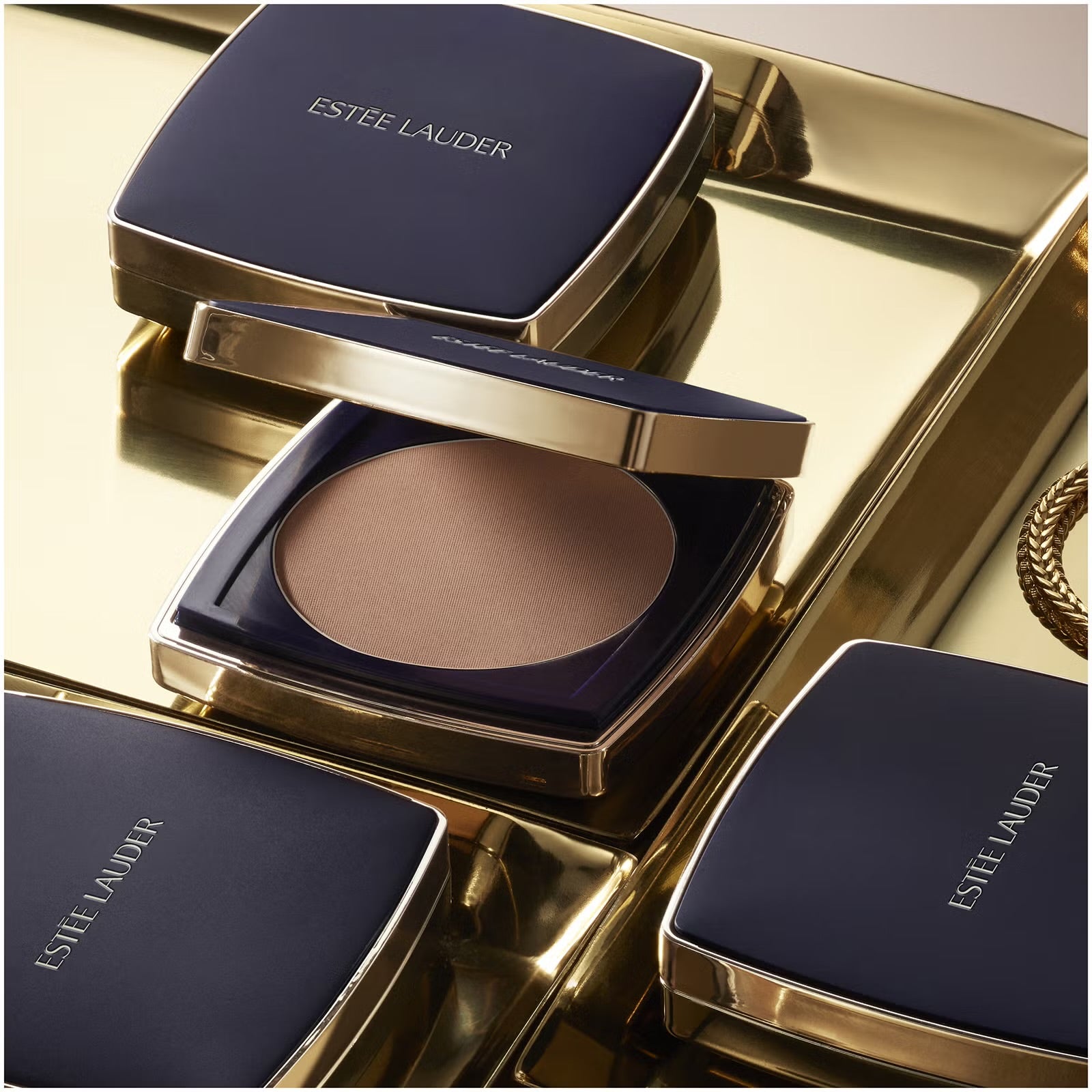 Estee Lauder Double Wear Stay-in-Place Matte Powder Foundation