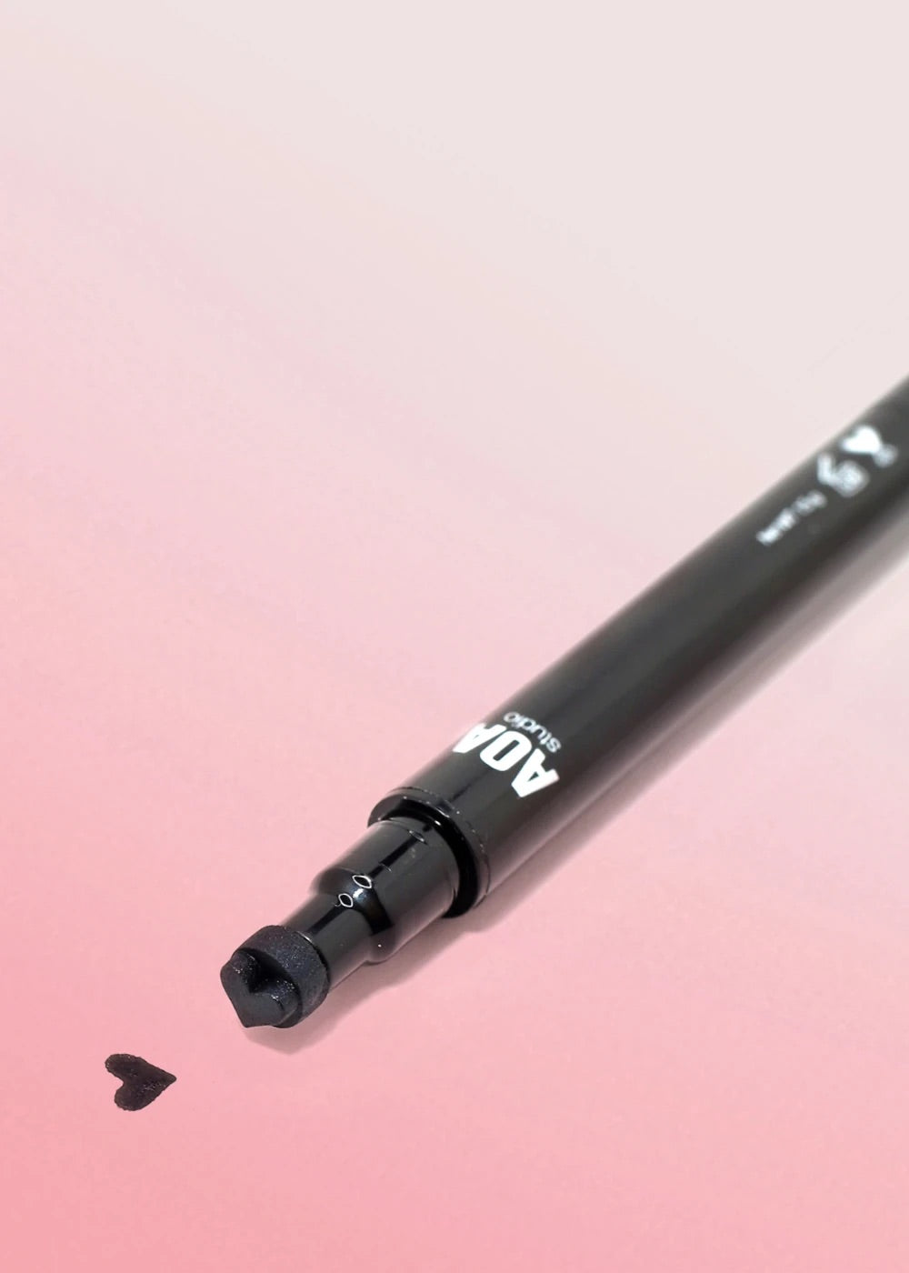 Delineador doble con sello de corazon AOA