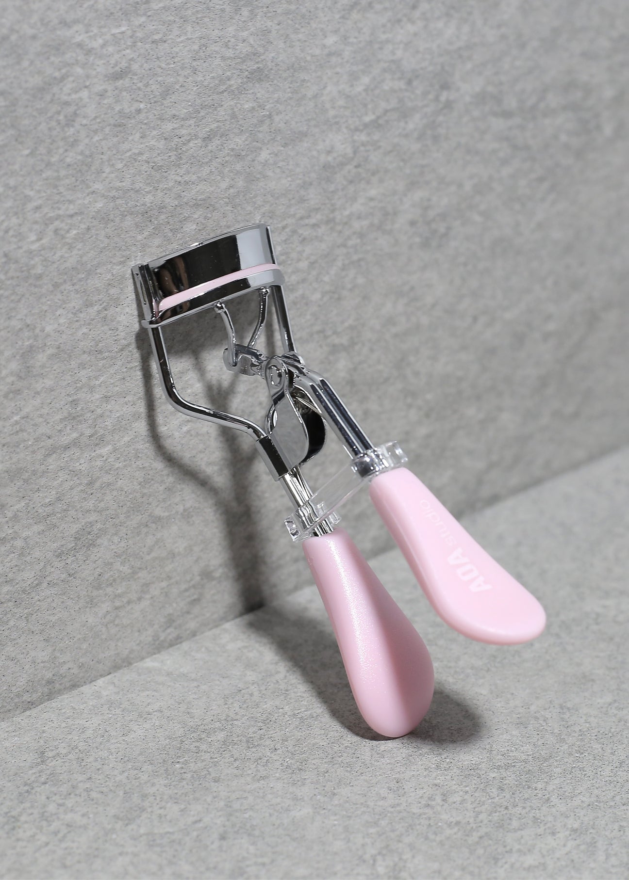 AOA Paw Paw Eyelash Curler