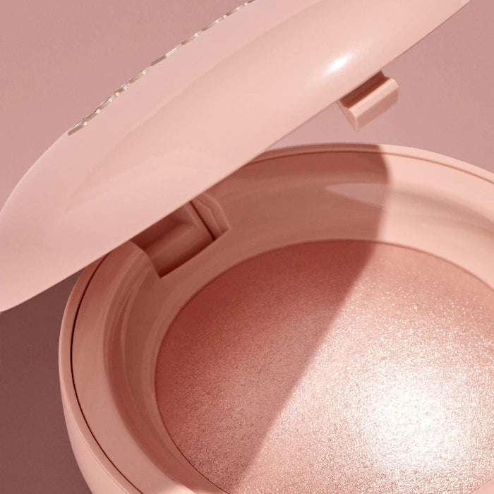 Rare Beauty Silky Touch Highlighter